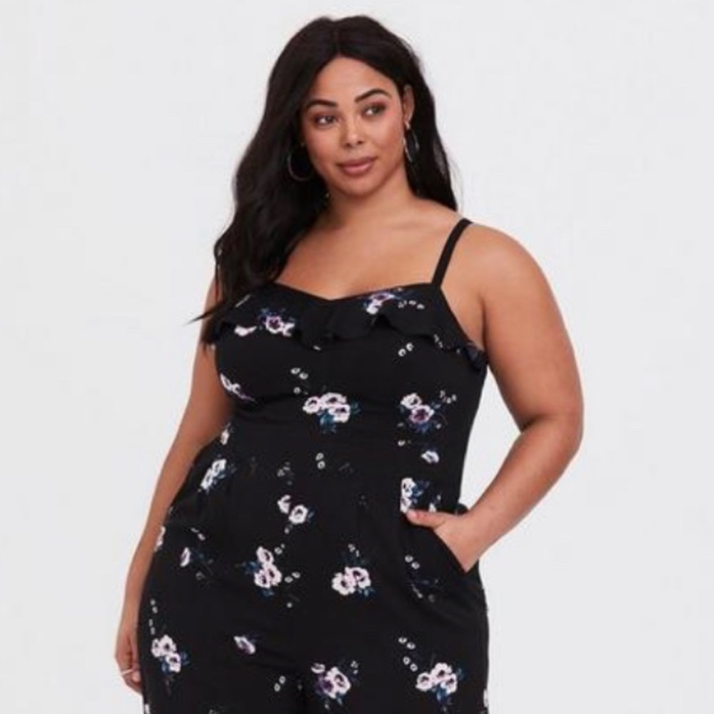 Torrid NWOT black floral jumpsuit size 4